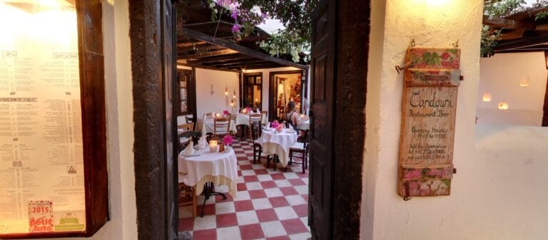 Candouni Restaurant Oia Santorini
