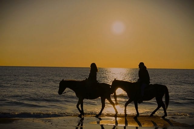 Paardrijden Santorini met zonsondergang